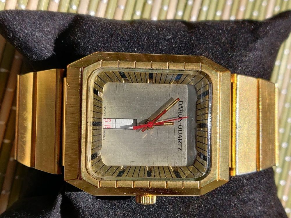 Daron-Quartz, 1970er Jahre VINTAGE (Gebraucht) in Le Locle für CHF
