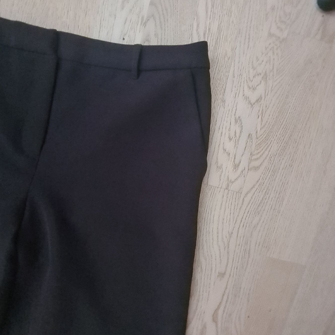 Pantaloni: Damen Hosen Gr. 42 Schwarz – Usato da Steinen venduto da turbogeiss99 1