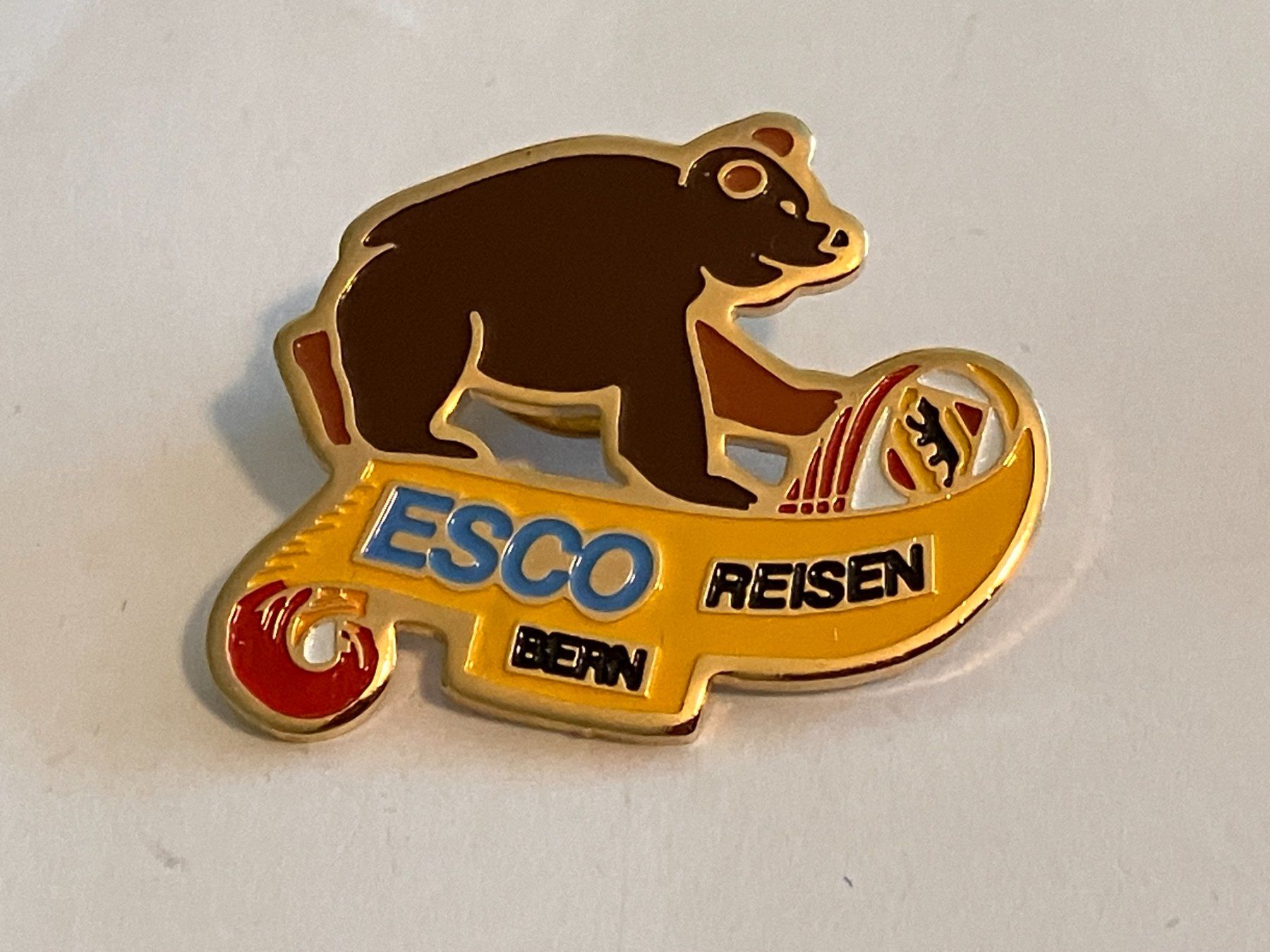 Placchette & Badge: 1 Pin Esco Reisen Bern – Usato da Basel venduto da djwwpp