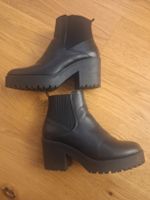 Schwarze Stiefeletten mit Blockabsatz Gr. 38