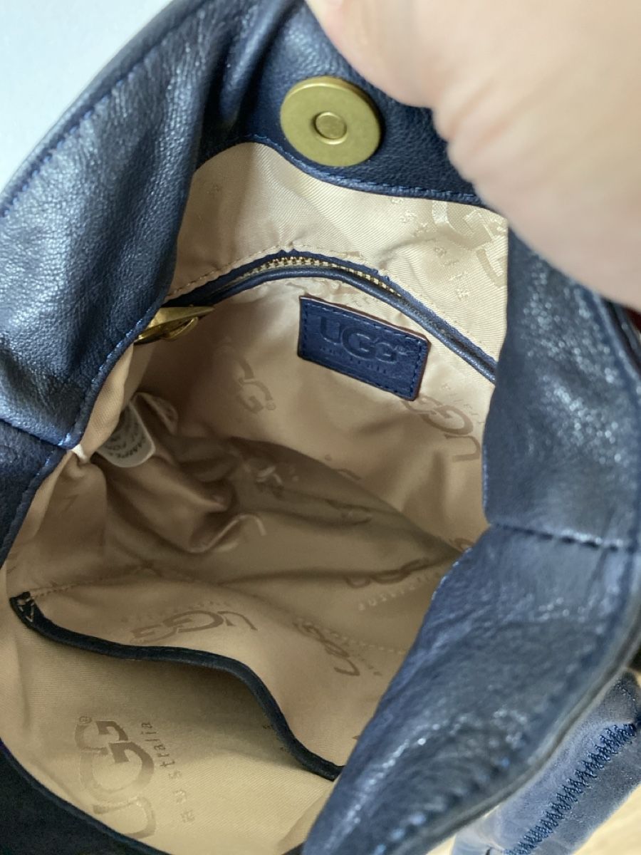 Ugg Borse da donna: Ugg Handtasche Leder dunkelblau – Usato da fraubrunnen venduto da Somu 2
