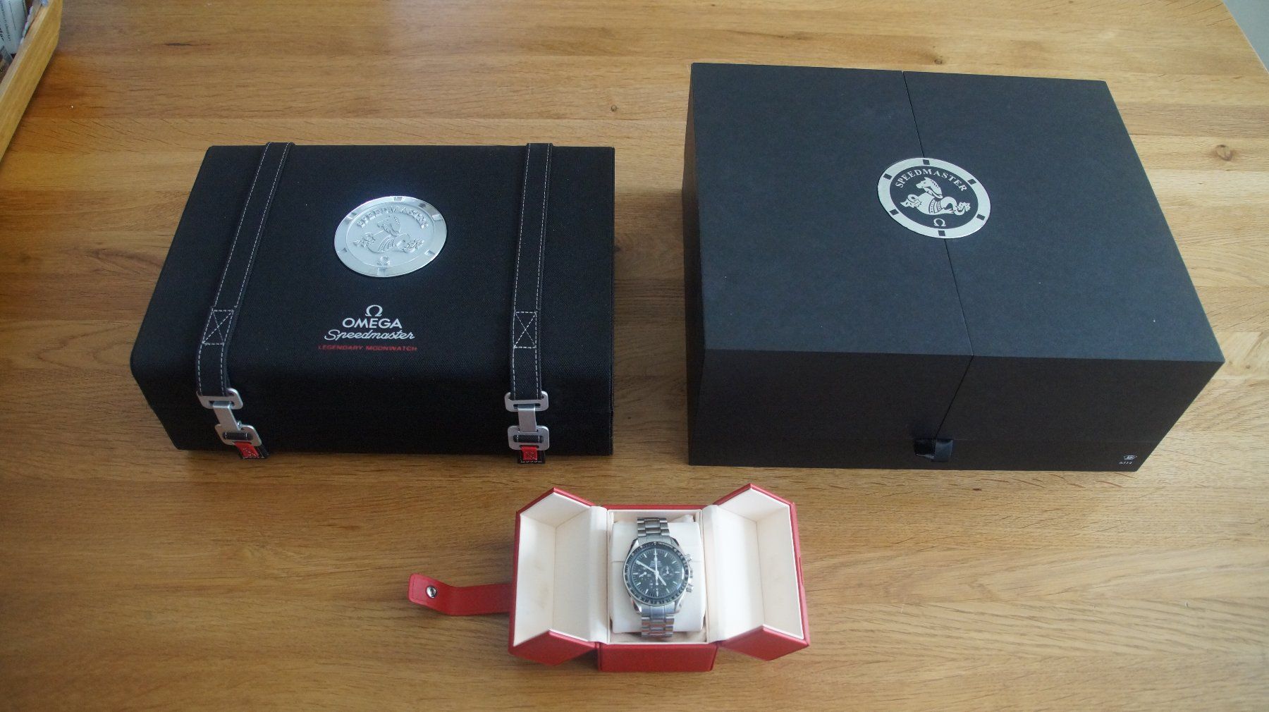 Omega Orologi: Omega Speedmaster Professional JG 2018 mit Legendary-Box – Usato da Eiken venduto da Koh 1