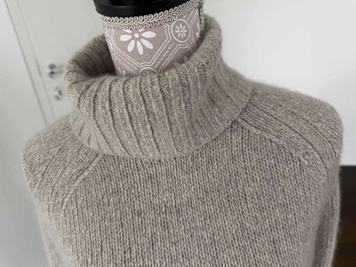 Pulls & Sweat-shirts: Vince Pulli Gr.S – Neuf avec emballage d'origine à Balzers par Lissi57 1