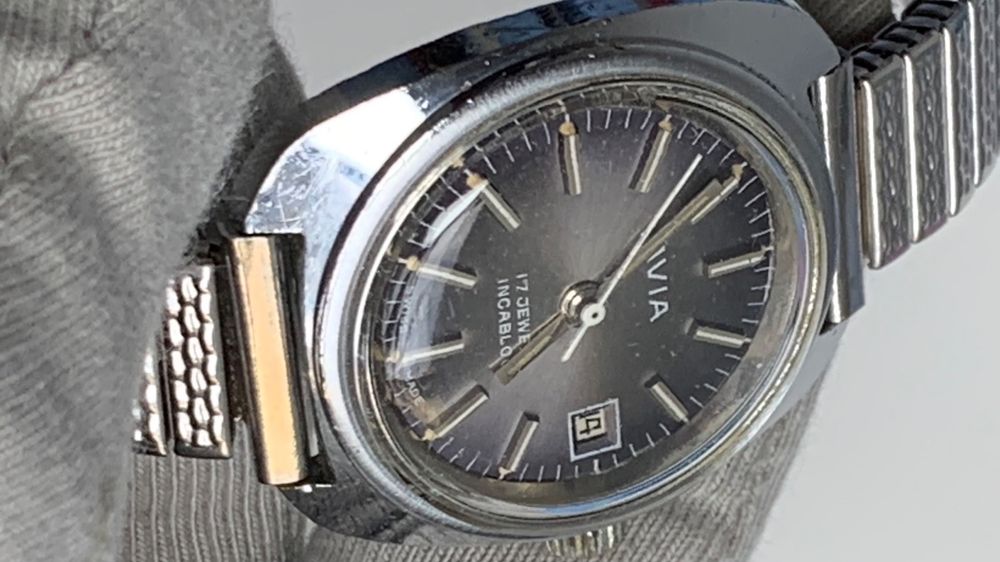 AVA Swiss Made Damen Armbanduhr Vintage 70er 4