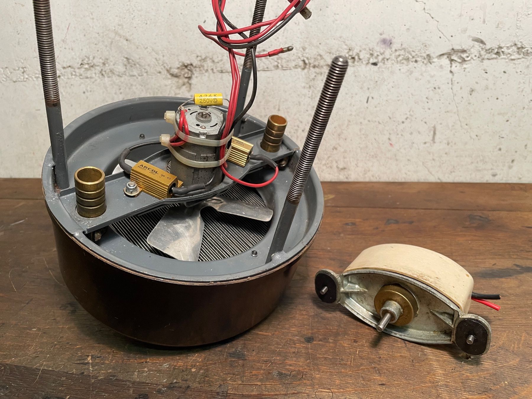 Tutti pezzi di ricambio auto: Ancien chauffage additionnel Auto-Therm pour oldtimer – Difettoso da Les Acacias venduto da Lynncia 2