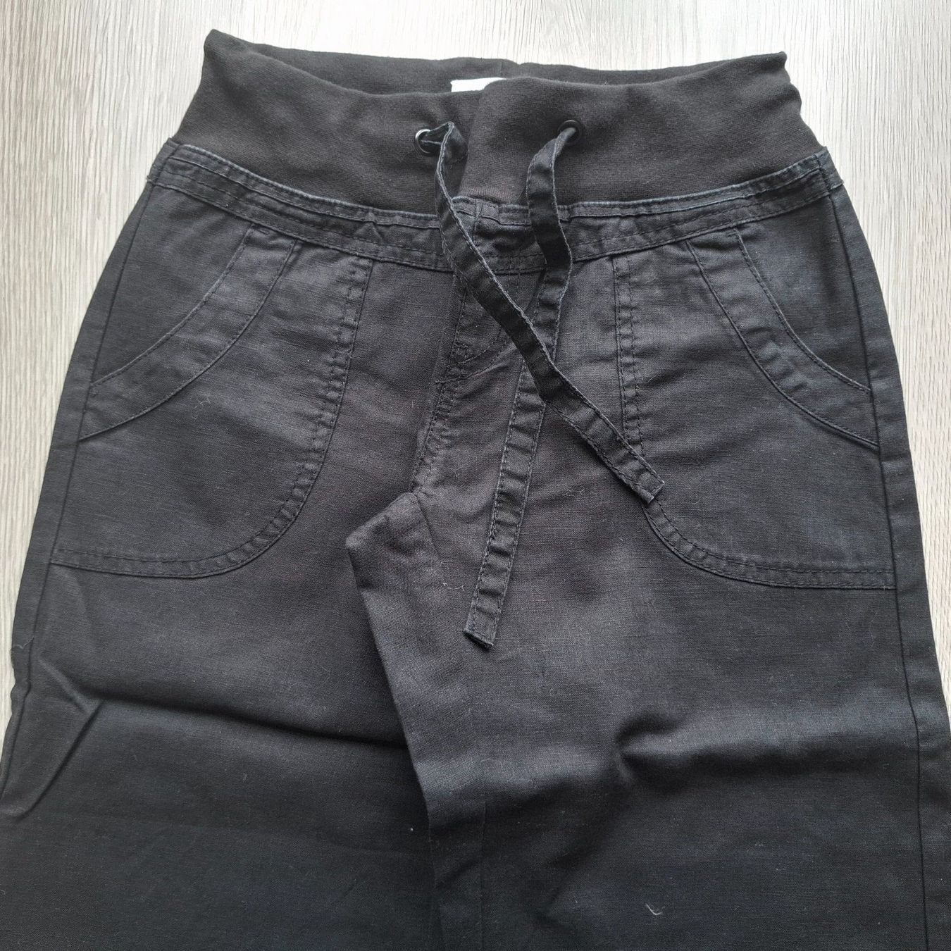 Vero Moda Pantaloni: Schwarze Culottes, Leinen, Gr. 34 – Usato da Emmen venduto da Tigerlady 1