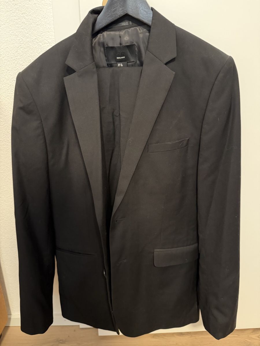 H&M Completi: Schwarzer Herren SET Anzug von H&M, Grösse 50 – Usato da Susten venduto da AMAZE