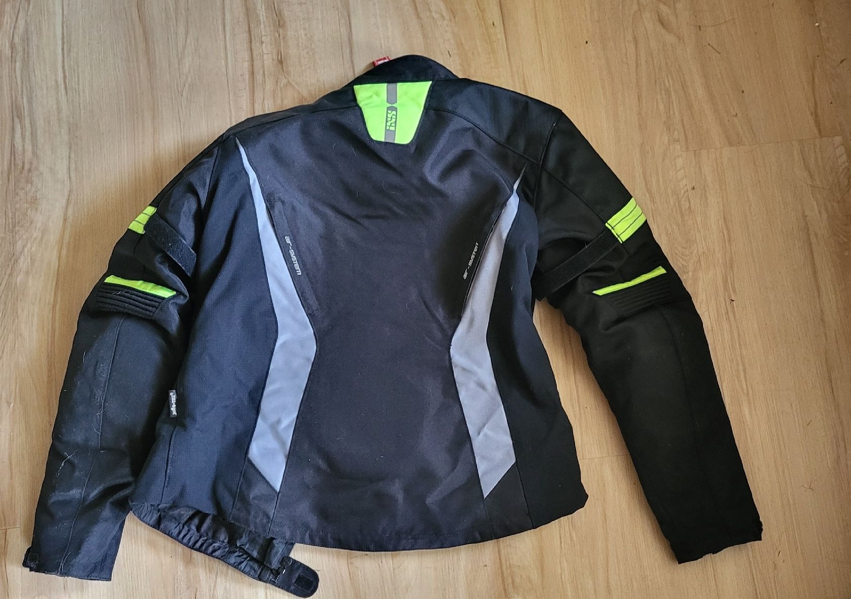 IXS Lotti di vestiti: Motorradkleider – Usato da Dürrenäsch venduto da Noana1108 1