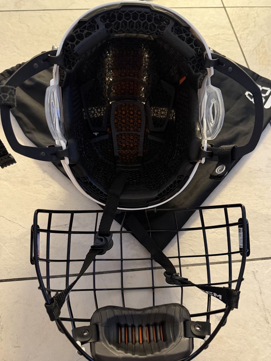 Ccm Caschi: Eishockey Helm – Nuovo (secondo la descrizione) da Chur venduto da sarav33 1