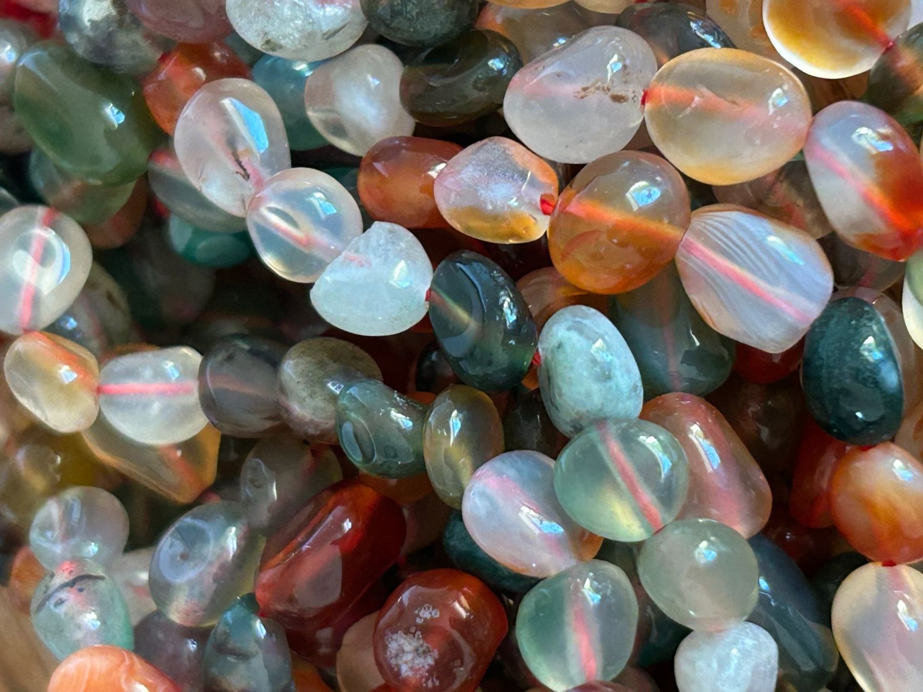 Pietre preziose: Strang colorful agate Nuggets 6-8 mm – Nuovo e nell'imballaggio originale da Niederrohrdorf venduto da Ytobi 1