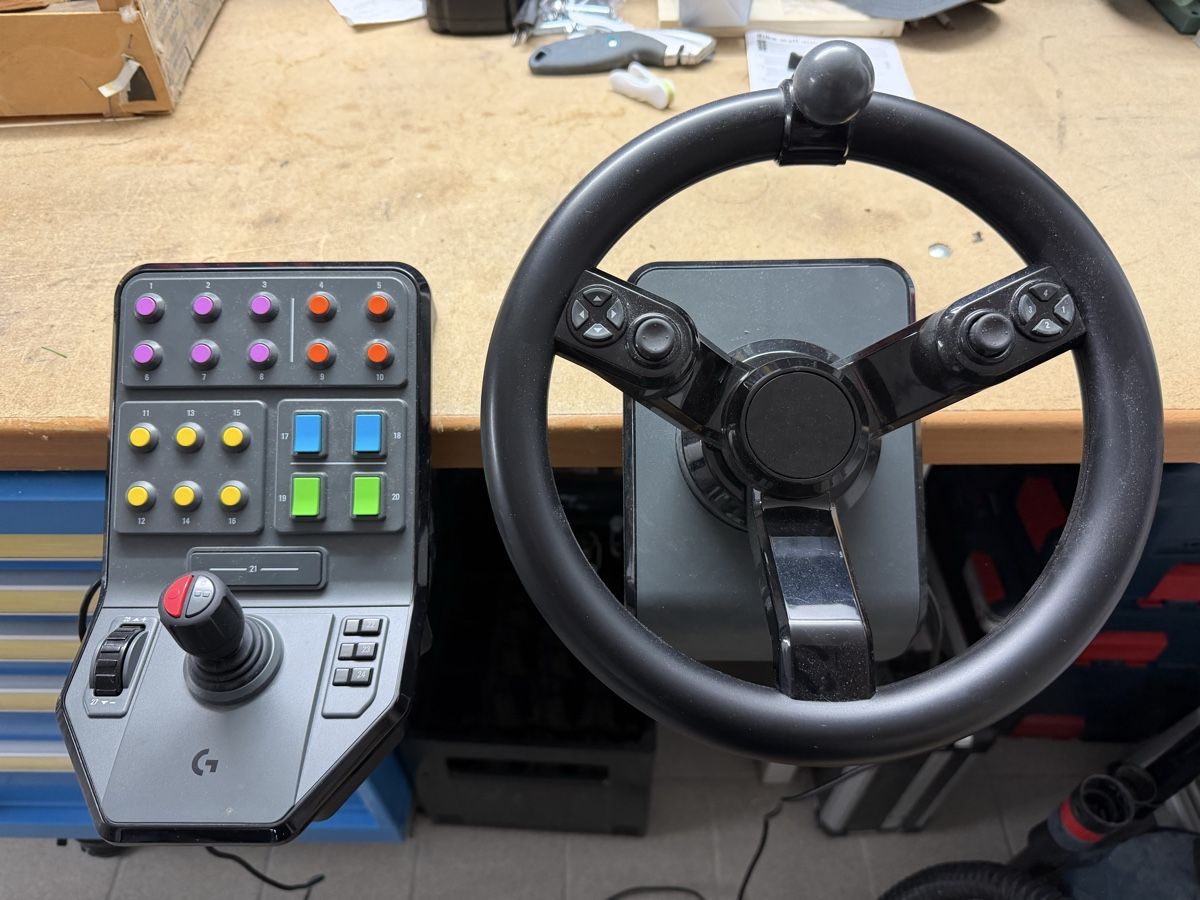 Logitech Manettes: Logitech G Saitek Heavy Equipment Bundle (PC) – D'occasion à Thun par chrigu1504