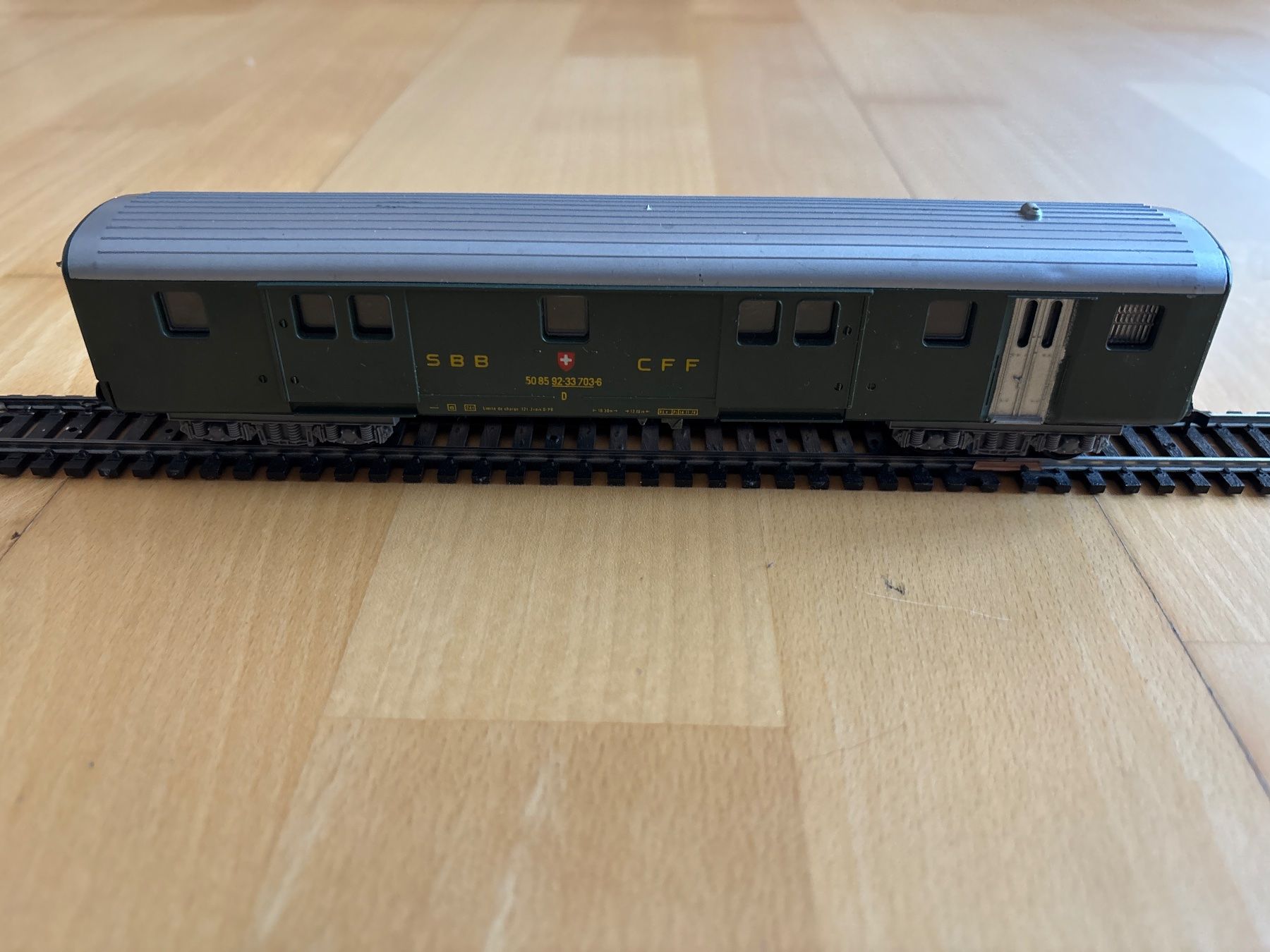 Lima Modellini di ferrovie: LIMA - Voiture Postale CFF - Postwagen der SBB – Usato da Châtel-St-Denis venduto da Mel-Stef