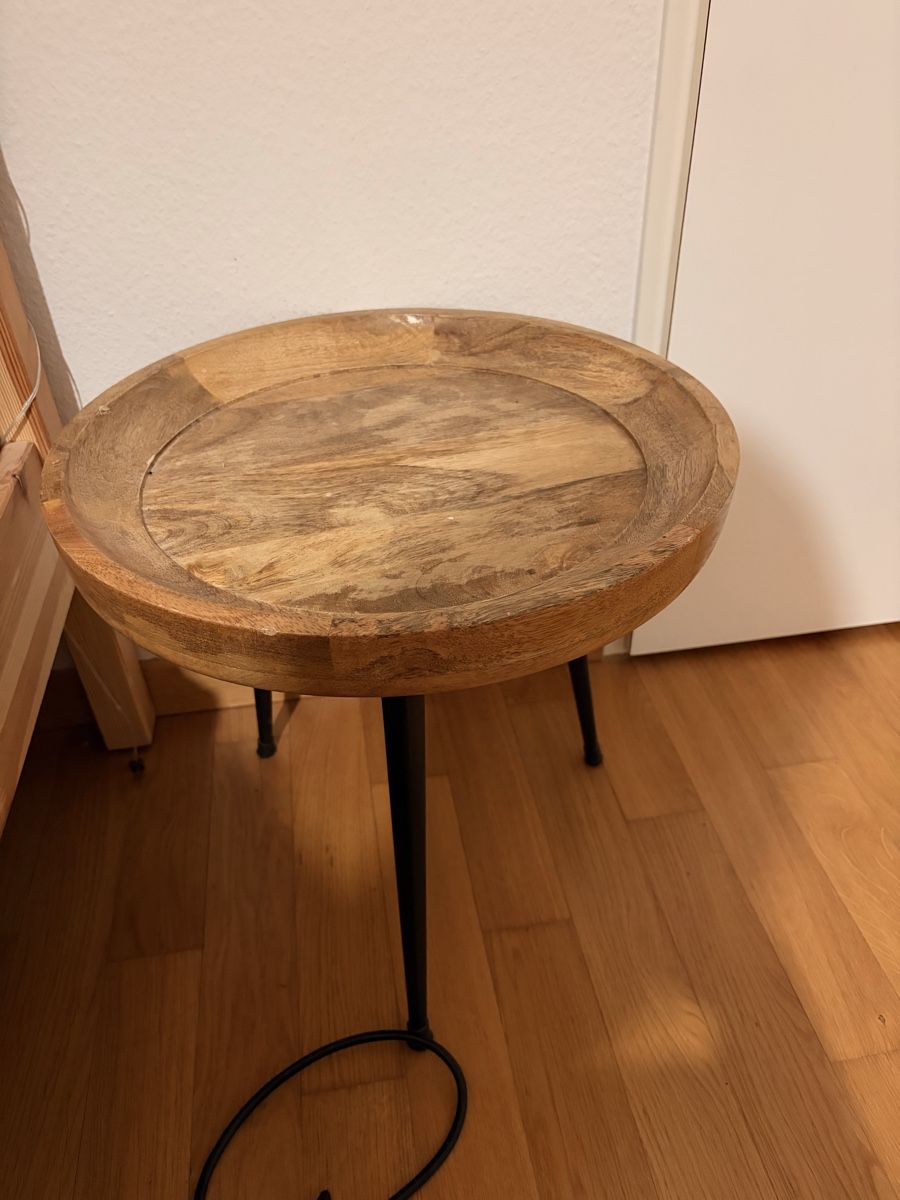 Tables: kleiner Tisch – D'occasion à Dübendorf par nat_n89v 1