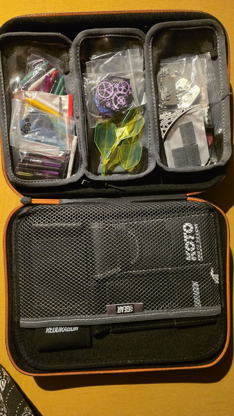 Freccette: Steeldart Set + Viel Zubehör – Usato da Interlaken venduto da Stueffe 2