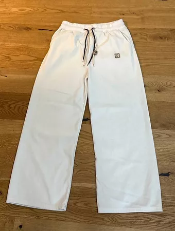 Trainerhosen/Stoffhosen Grösse S-M