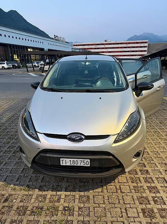 Automobili: Ford Fiesta 1.4 TDCi per EXPORT – Usato da Gordola venduto da Cortesnik 4