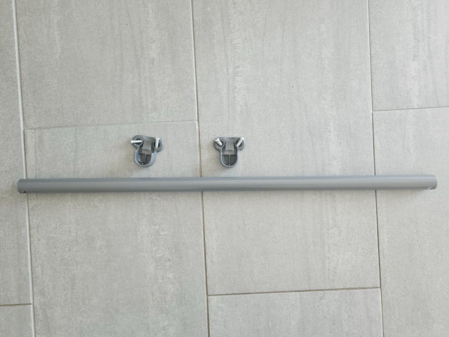 Supporti a parete: Tringle Ikea PAX – Usato da Villaz-St-Pierre venduto da 2qu_7dg8