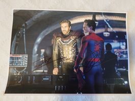 Original Autogramm von Jake Gyllenhaal & Tom Holland 21x29.7