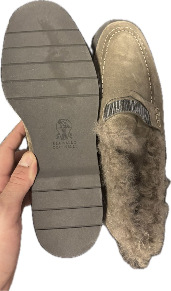 Brunello Cucinelli Scarpe da donna: Brunello Cucinelli "Fluffy Cozy" Brown Loafers – Usato da Chur venduto da Cuteclothes7k
