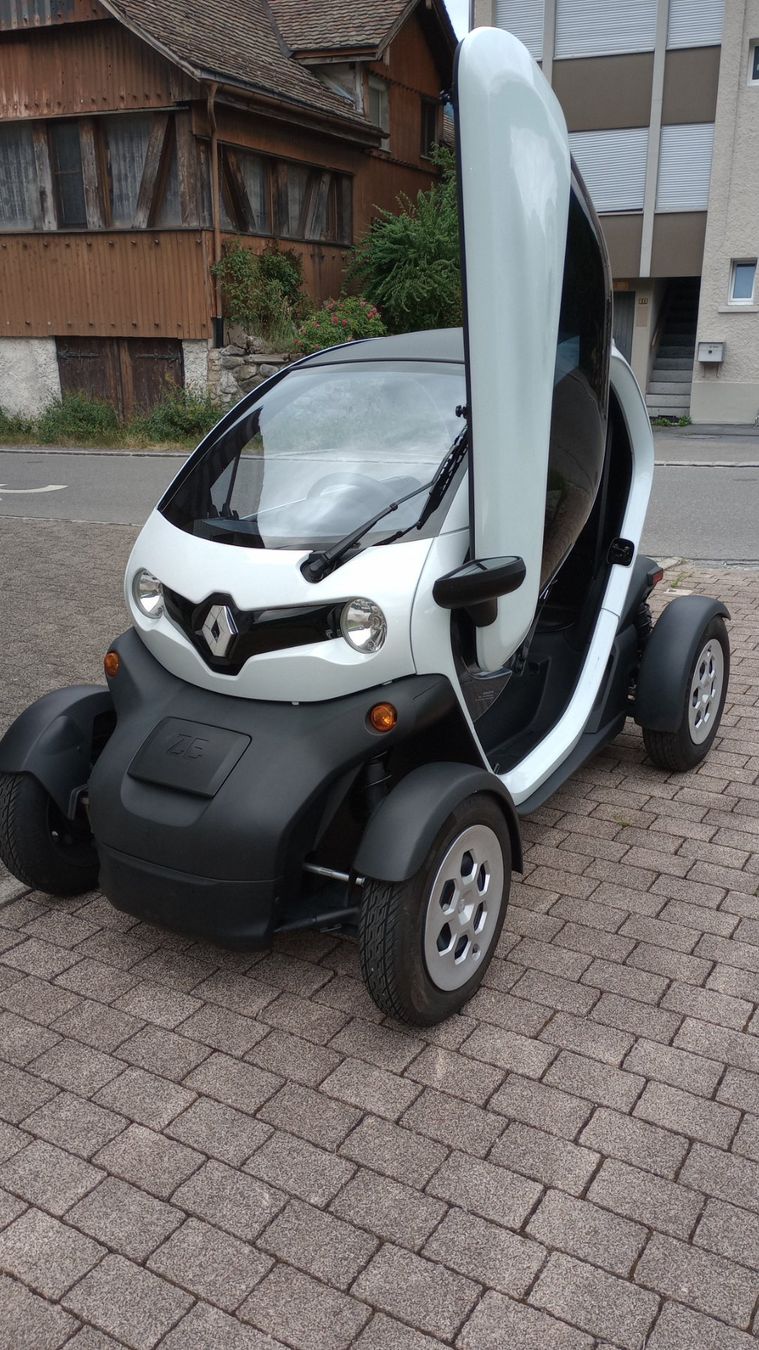 Renault Autos: Renault Twizy 80 Urban – D'occasion à Niederurnen par hexy01 9