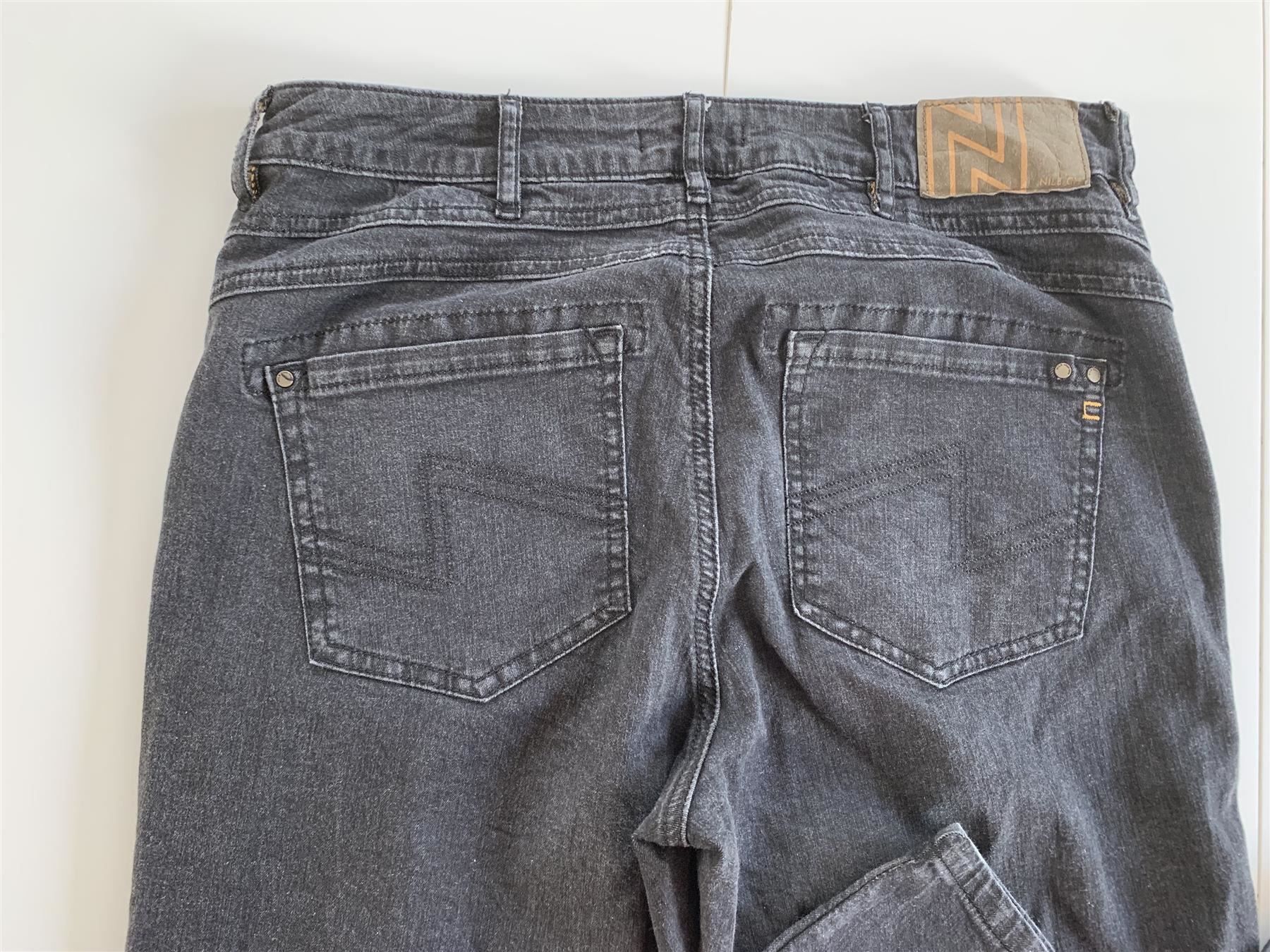 Nile Pantaloni: NILE - schwarze leichte Jeans Hose Gr S+ – Nuovo (secondo la descrizione) da Meiringen venduto da Sheyene 3