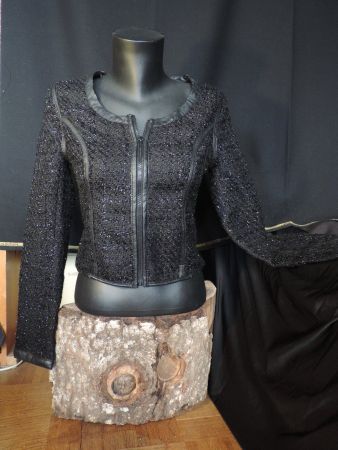 veste noir brillante
