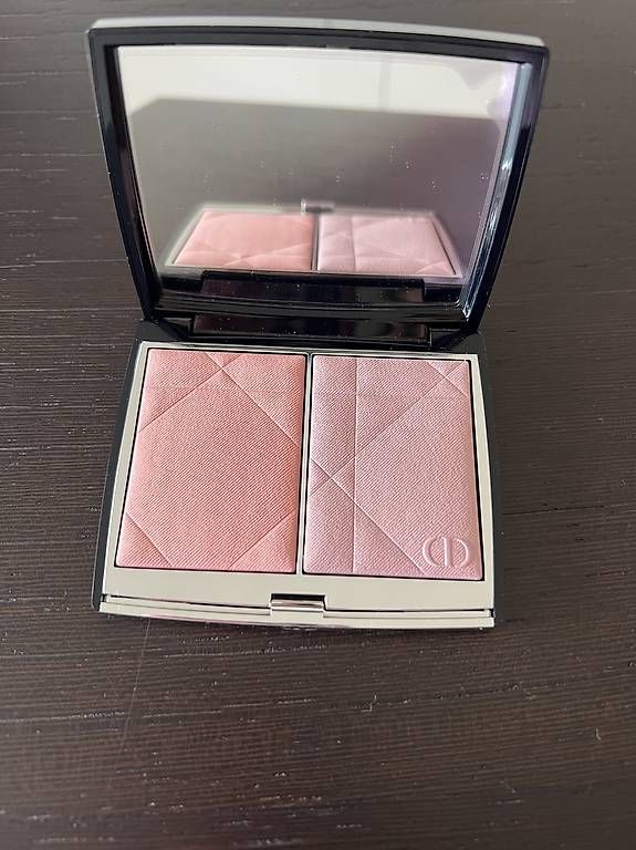 Dior Make-up: DIOR Rouge Blush Colour an Glow – Usato da Schaan venduto da par_7ggh 2