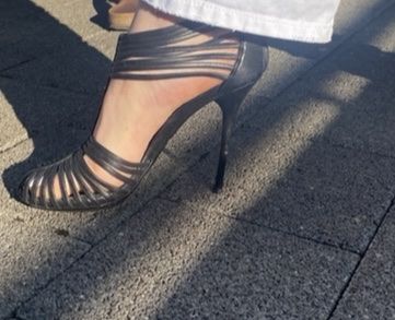 Gucci Scarpe da donna: GUCCI HIGH HEELS BLACK LEATHER STRAPS – Nuovo (secondo la descrizione) da Walchwil venduto da Finibaci 3