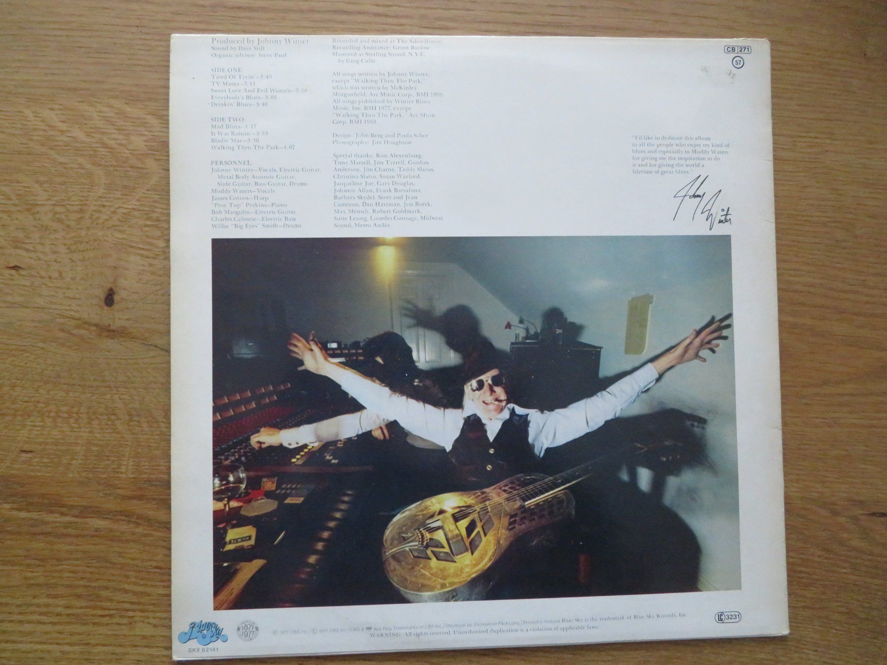Dischi in vinile: JOHNNY WINTER NOTHIN BUT THE BLUES – Nuovo (secondo la descrizione) da Zürich venduto da max_cp5f 1