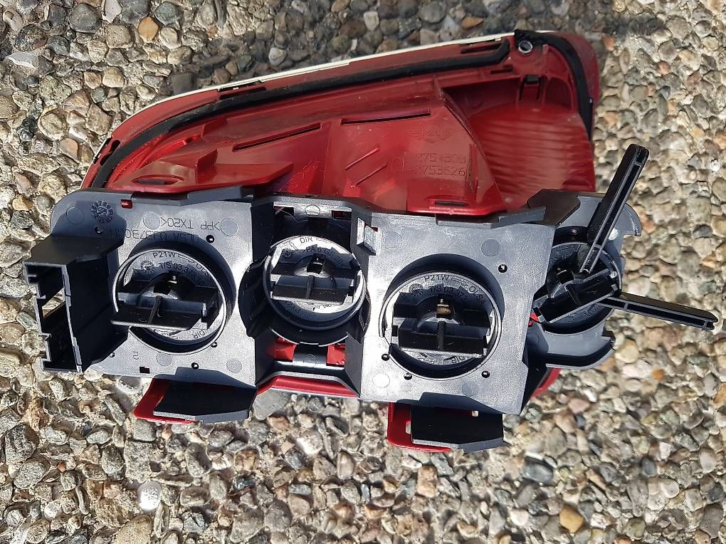 Tutti pezzi di ricambio auto: Faro posteriore destro per MINI One R56 2007-2013 – Usato da Contra venduto da urs.betschart 2