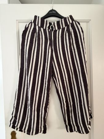 H&M Culotte Hose gestreift schwarz weiss Grösse 38
