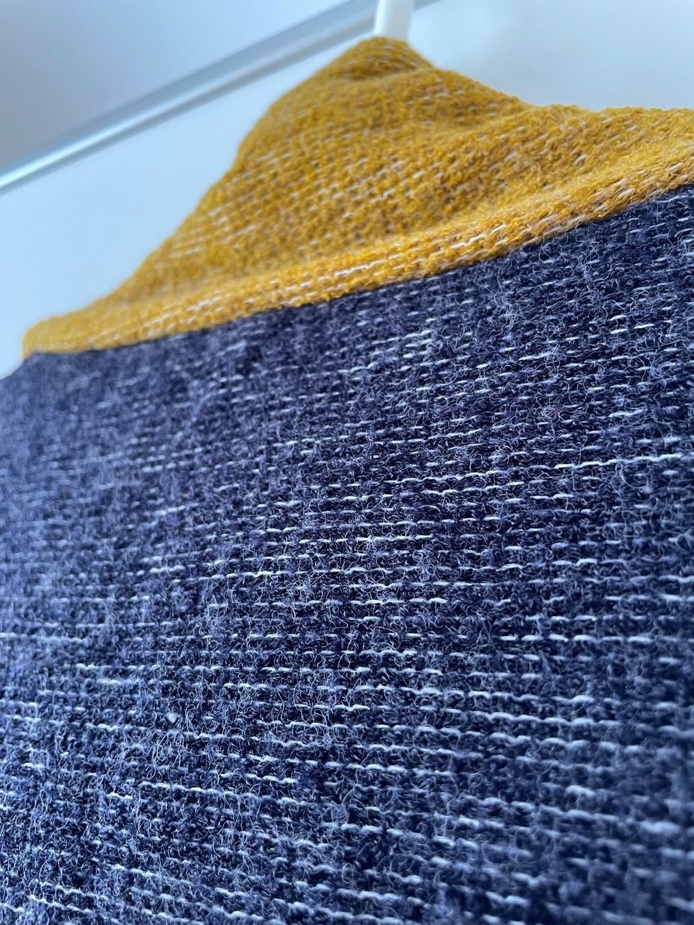 Maglioni & Felpe: Mandala Pulli mit Rollkragen,selten getragen! – Usato da Rechthalten venduto da Sariespicher 2