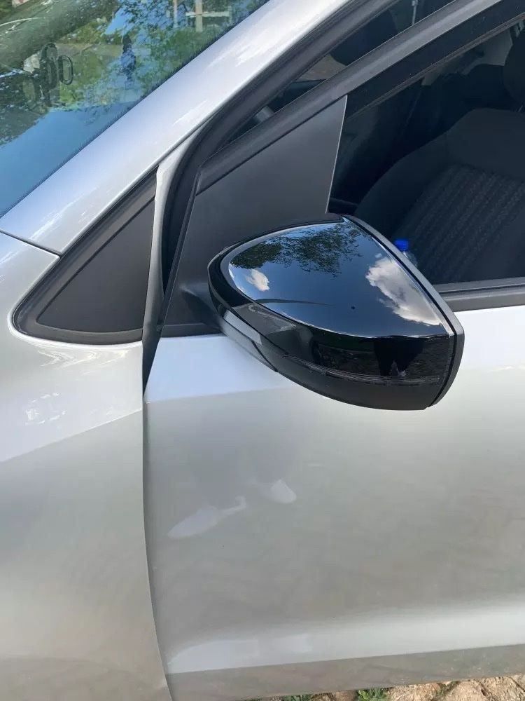 Alle Autoersatzteile: Golf 6 Schwarz Glanz Spiegelkappen – Neu und originalverpackt aus Volketswil von Willis-Autoteile