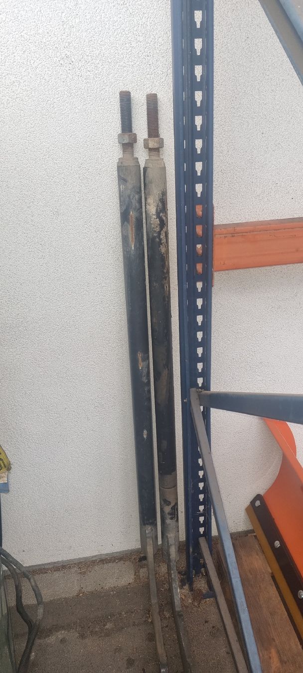 Tracteurs: Hydrac Frontladerkonsole – D'occasion à Wolfhausen par Solatec 4