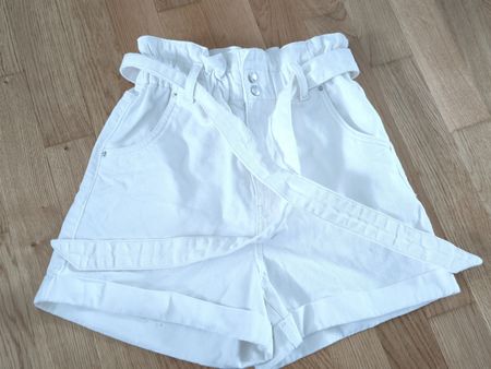 H&M Papierrock Shorts Weiss Gr. 36 Sommerlich Gurt 
