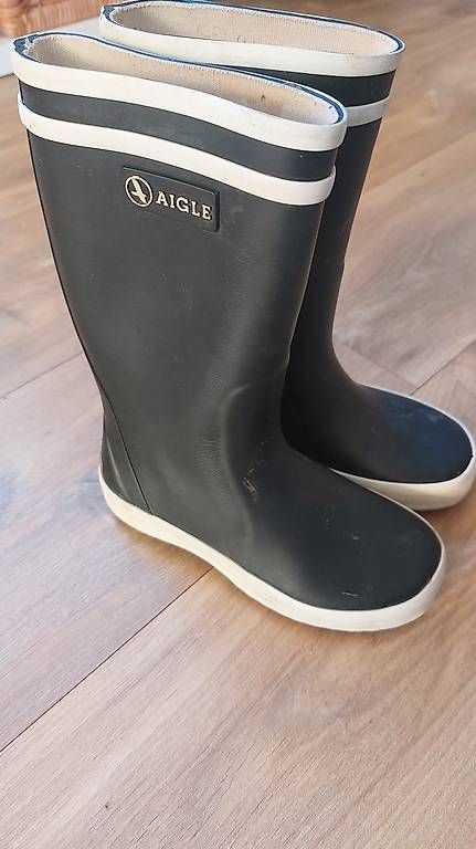 Scarpe per ragazzi: Aigle Gummistiefel dunkelblau 28 – Usato da Richterswil venduto da nimgruet