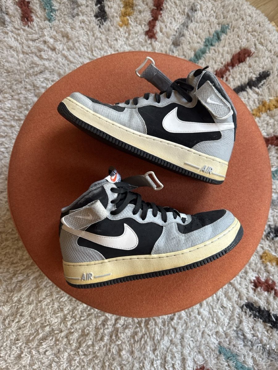 Scarpe da uomo: NIKE AIR FORCE 1 HI – Usato da Nidau venduto da stubeee