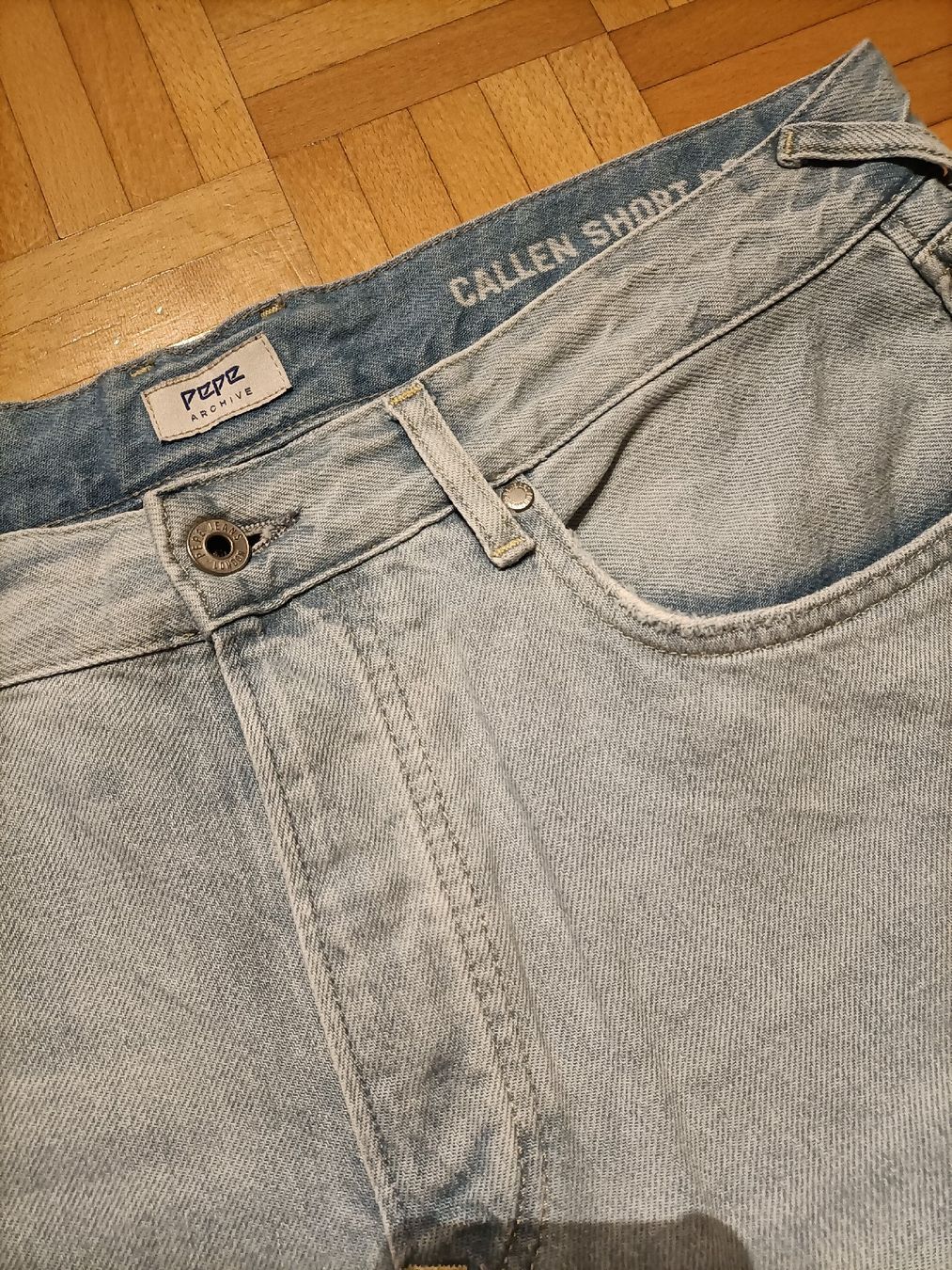 Pepe Jeans Jeans: Pepe Jeans Shorts Gr. 32 – Gebraucht aus Rotkreuz von Dima8 1