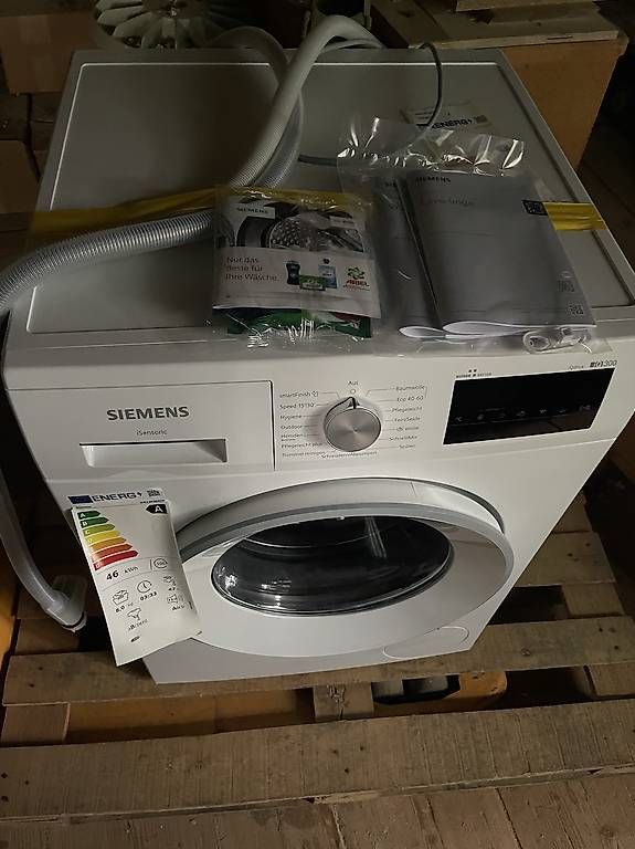Lavatrici: Waschmaschine  – Nuovo e nell'imballaggio originale da Biel/Bienne venduto da hel_bh2h 2
