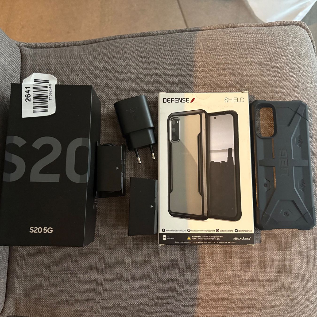 Samsung Caricabatterie: Samsung Galaxy S20 accessories new – Nuovo (secondo la descrizione) da Pully venduto da Sell_it_all
