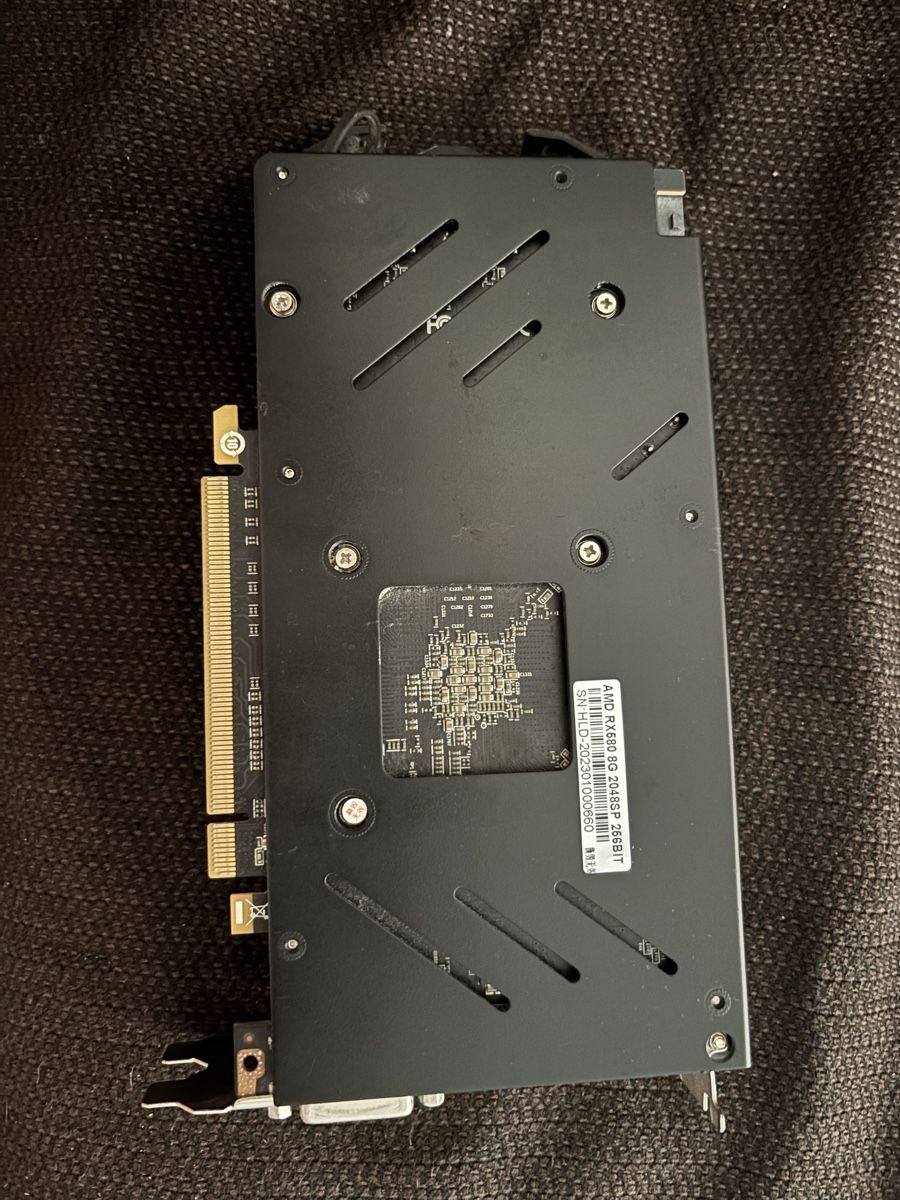 Amd Schede grafiche: AMD Radeon RX 580 2048SP 8GB – Usato da Studen BE venduto da Lioudmila 2