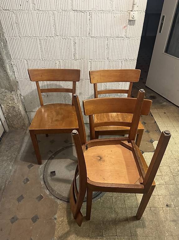 Sedie: Set von 4 Schweizer Beizenstühle ev.  Horgen Glarus – Usato da St. Gallen venduto da J00rdin 2