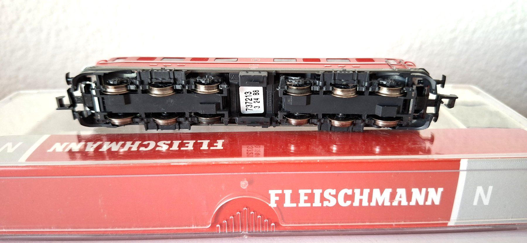 Fleischmann Modelleisenbahnen: Fleischmann Ae 6/6 SBB 737213  " GLARUS " – Gebraucht aus Biberist von Ntrains 2