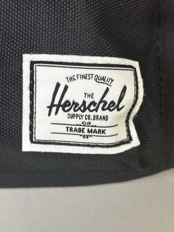 Herschel Borse: Chicago Bulls NBA Herschel Sac banane très bonne état – Usato da Genève venduto da MonPucier 4