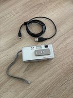 HP Photosmart 433 digital camera with USB cable