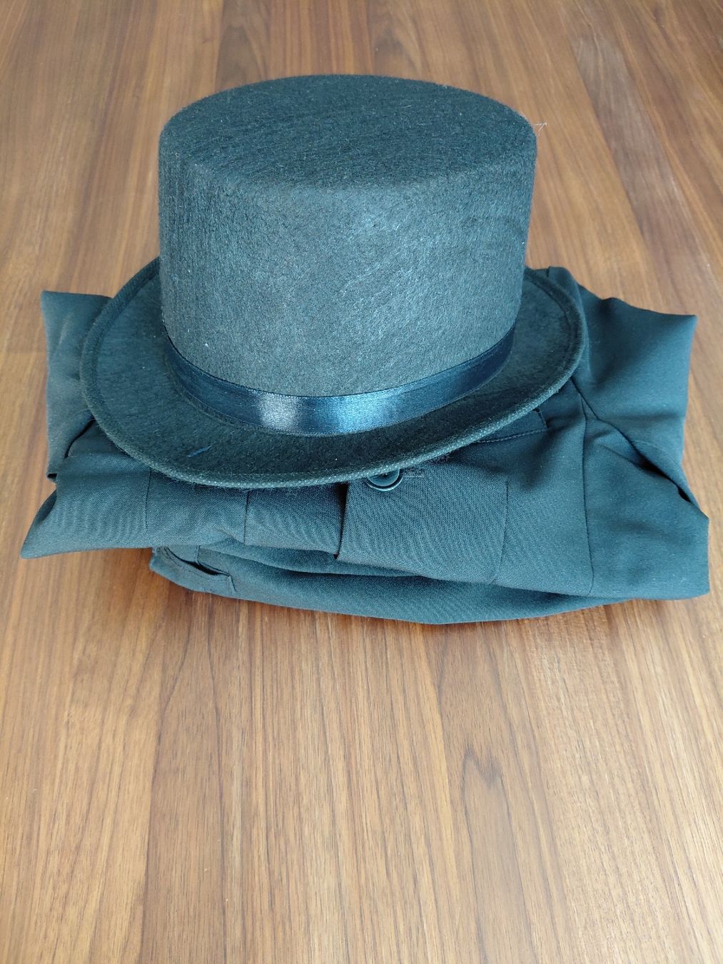 Ensembles: Smoking mit Hut (Kaminfeger) – D'occasion à Ittigen par bay_qtj2 2