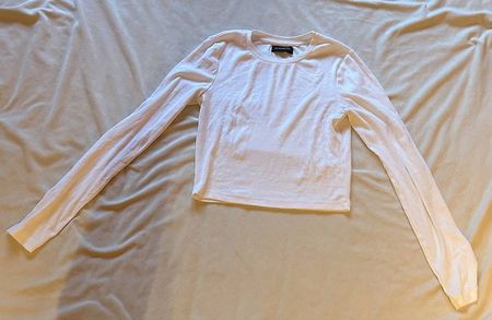 weisses Langarmshirt