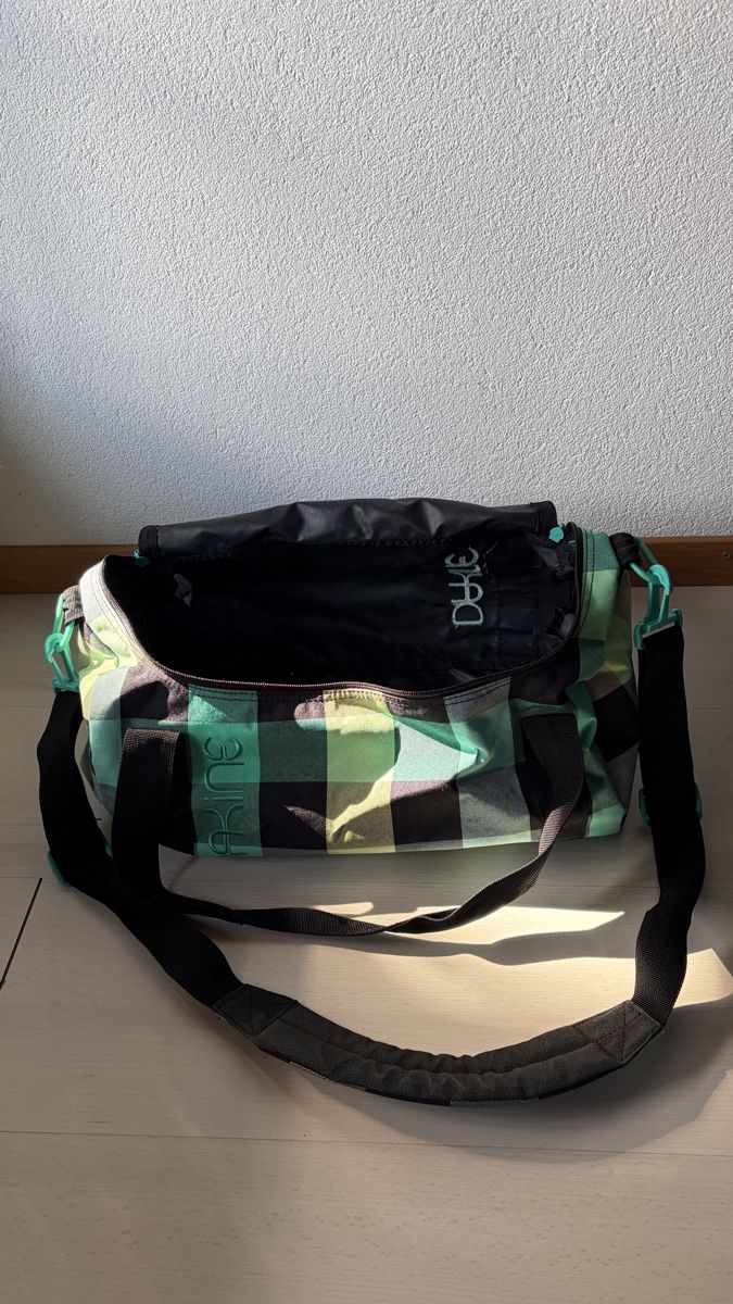 Dakine Borse: Dakine Sporttasche – Usato da Berg TG venduto da Miriam.7.7