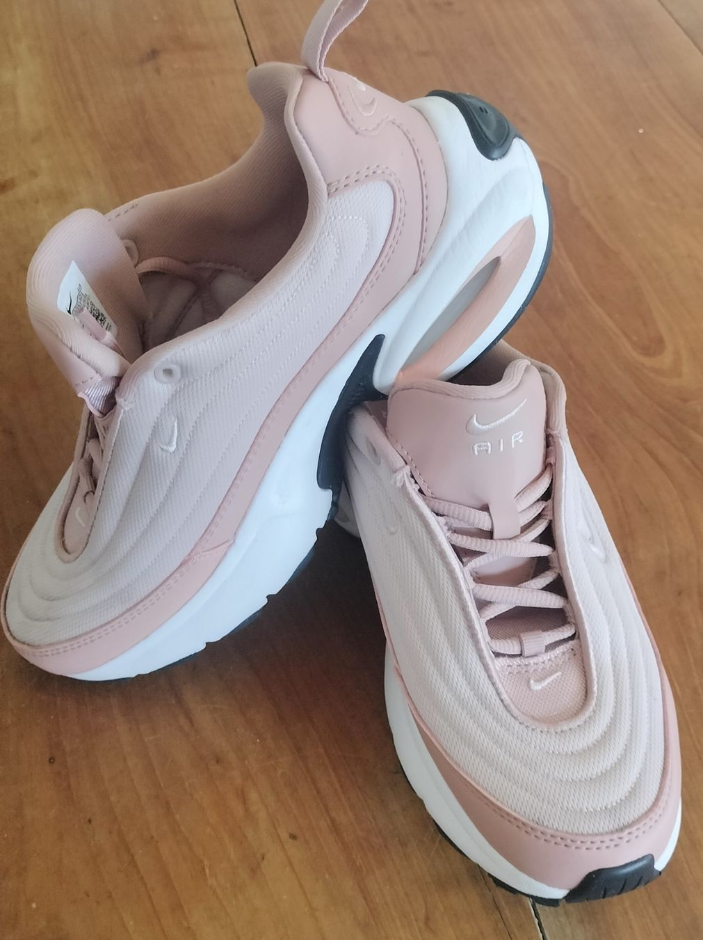 Nike Scarpe da uomo: Nike air, rosa, 38 – Nuovo (secondo la descrizione) da Verscio venduto da Re_la