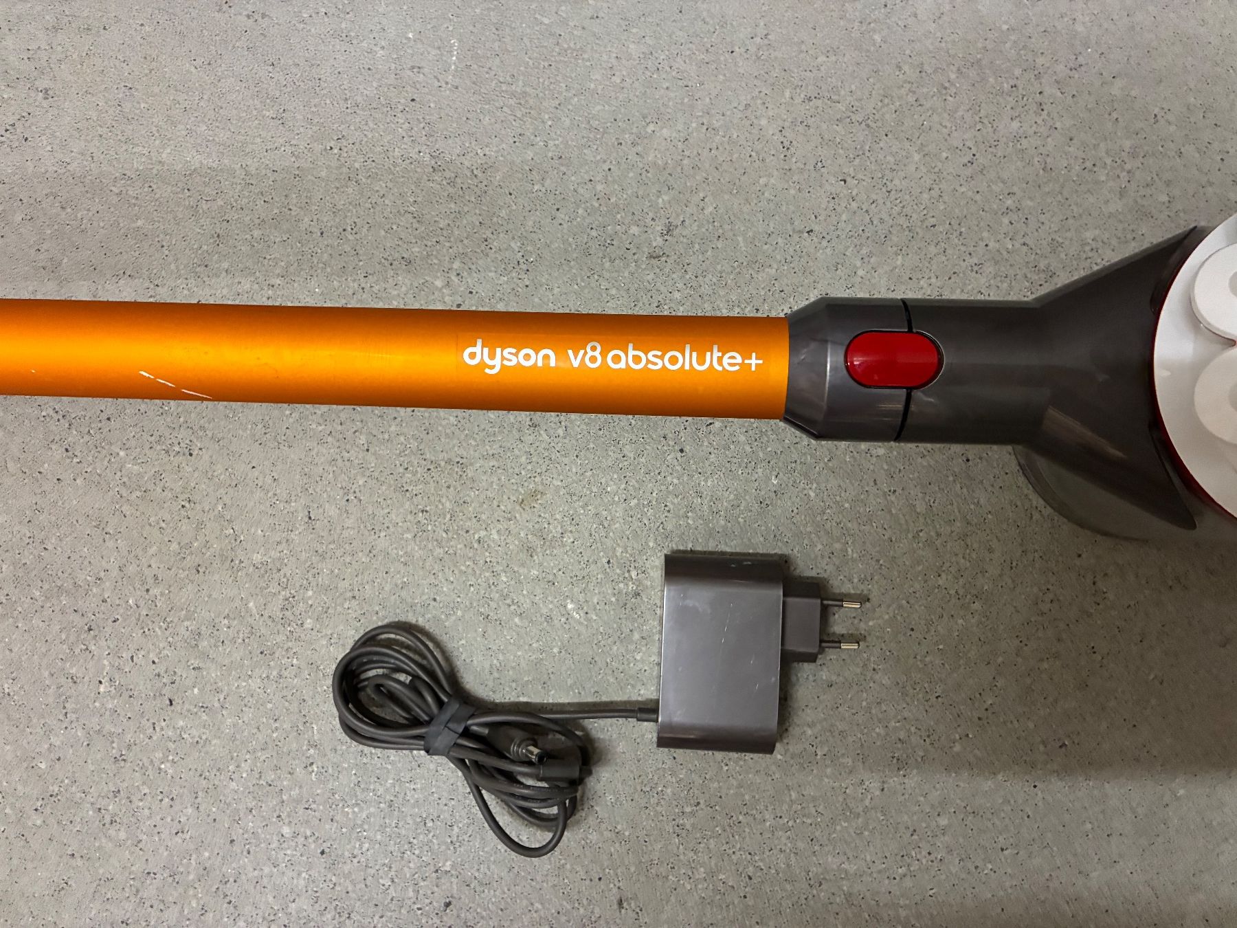 Dyson Aspirateurs & Accessoires: Dyson V 8 – D'occasion à Hendschiken par zkos 2